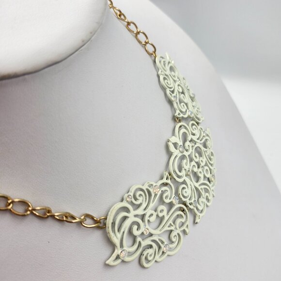 White Metal Fairy Necklace - Picture 5 of 9